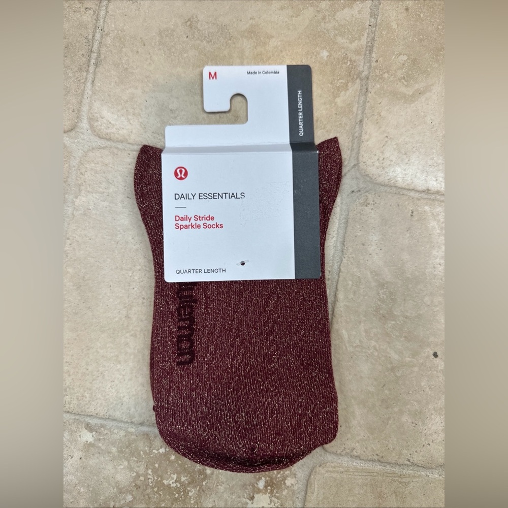 Lululemon Women’s Daily Stride Sparkle Quarter Socks Burgundy Medium 6.5-8.5
